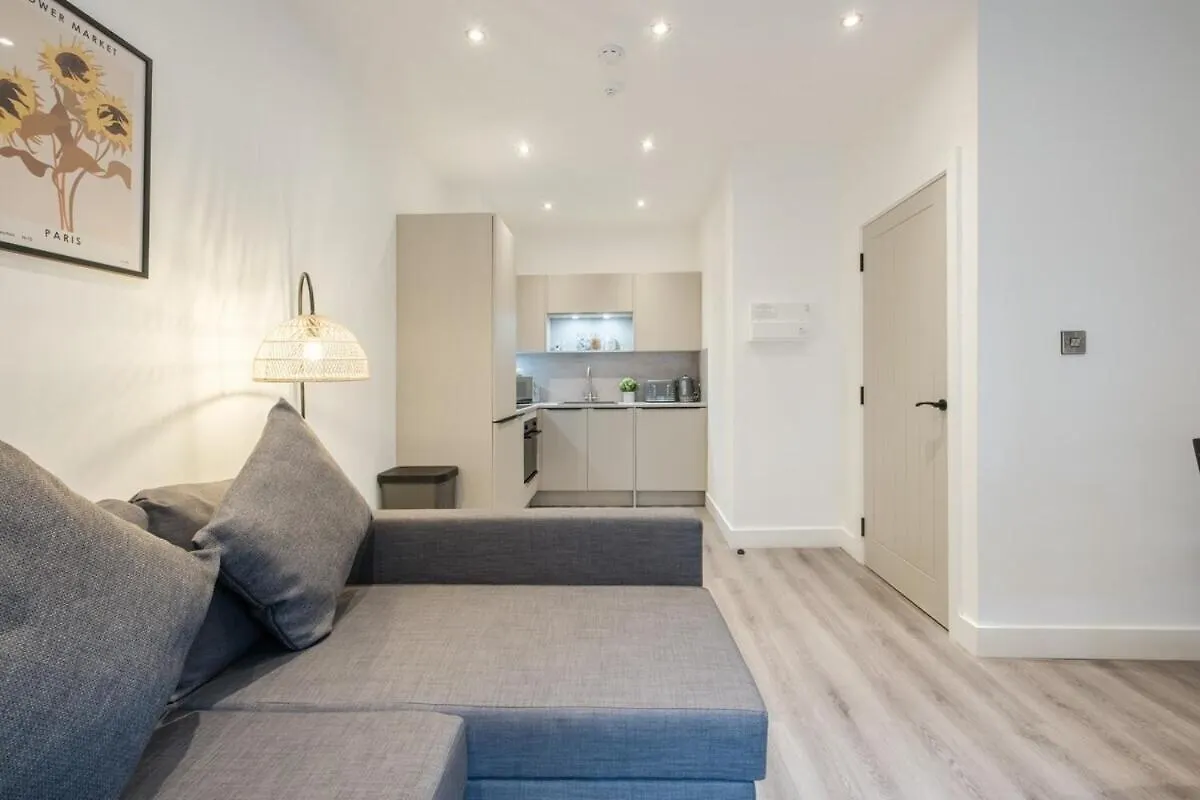 Hull City Centre Converted Brewery Apartment 4 Kingston upon Hull 0*,