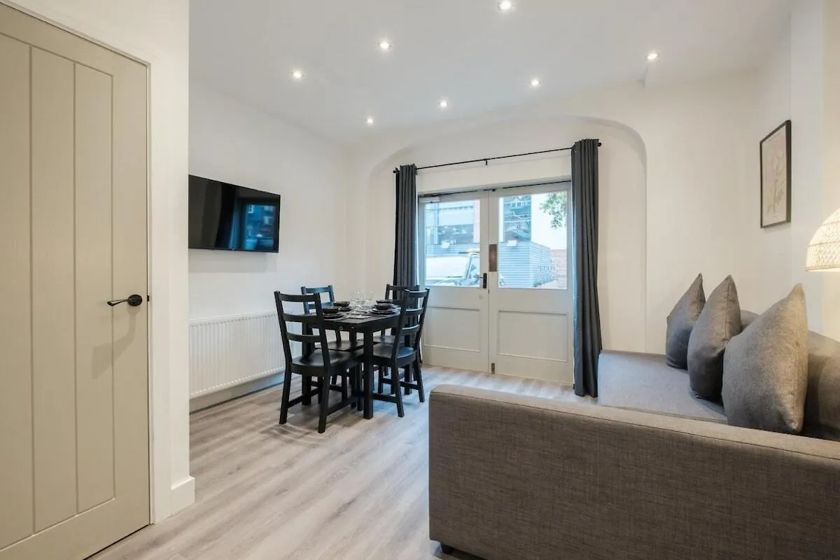 Hull City Centre Converted Brewery Apartment 4 Kingston upon Hull